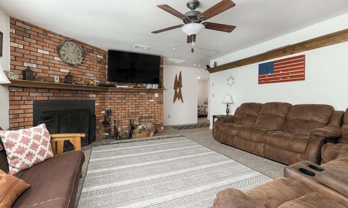 Photo of Livingroom in Ponderosa