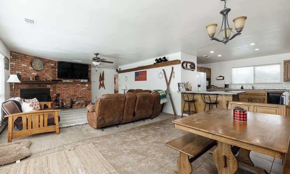Photo of Livingroom in Ponderosa