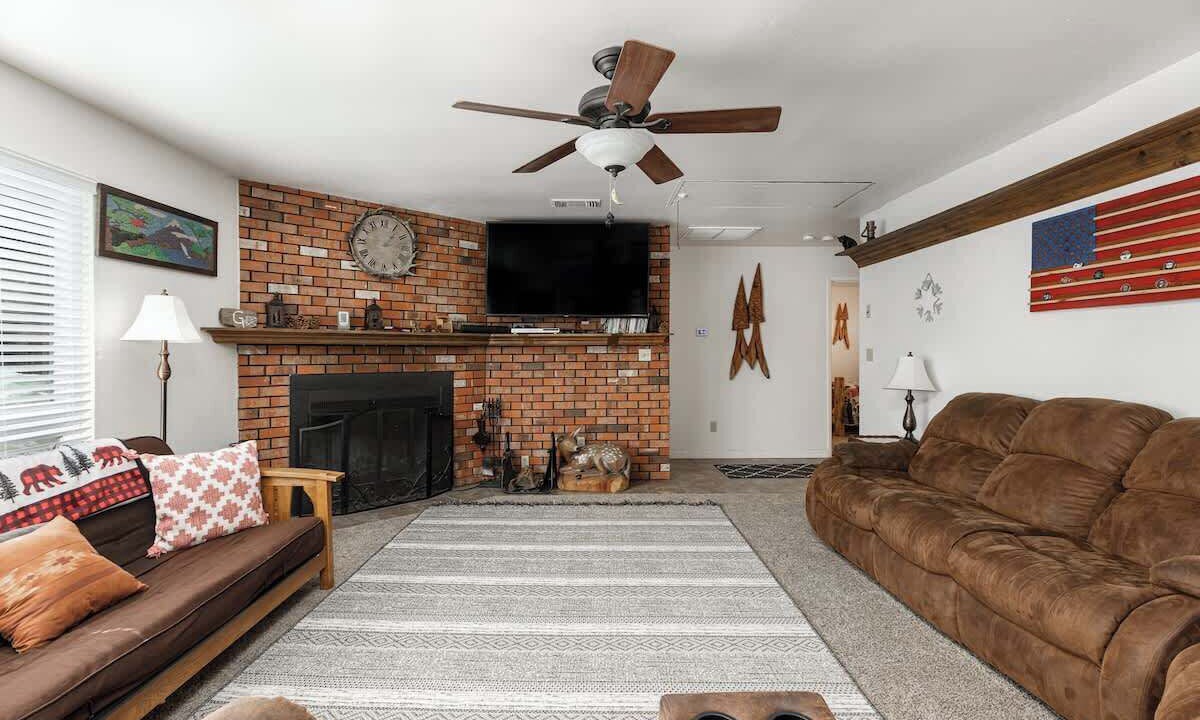 Photo of Livingroom in Ponderosa