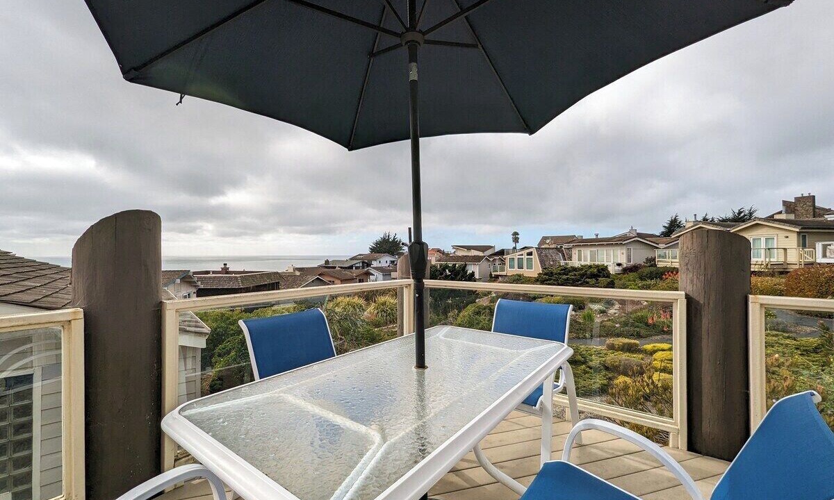 Photo of Patio Balcony in La Selva Beach