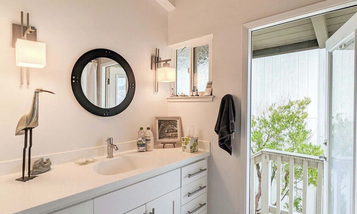 Photo of Bathroom in La Selva Beach