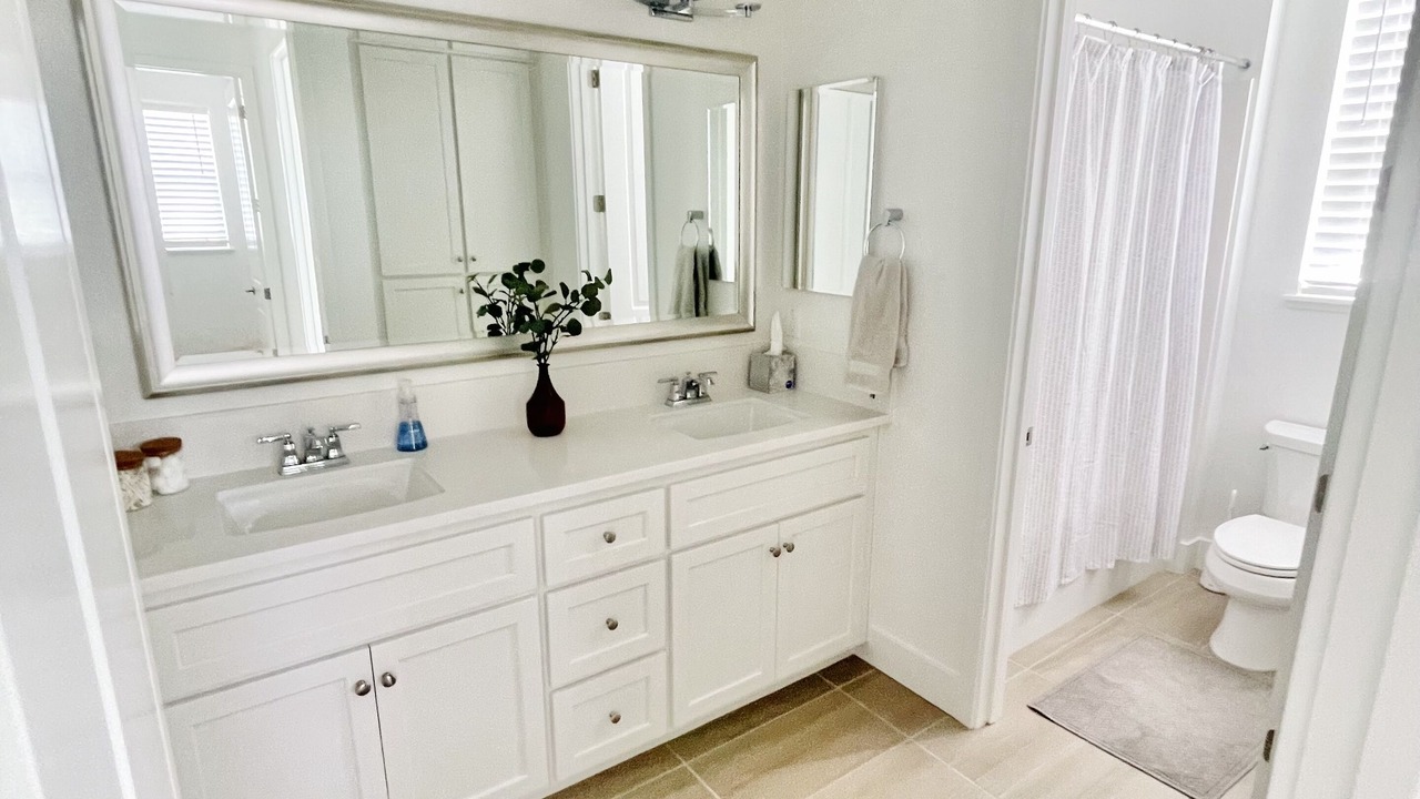 Photo of Bathroom in Marina