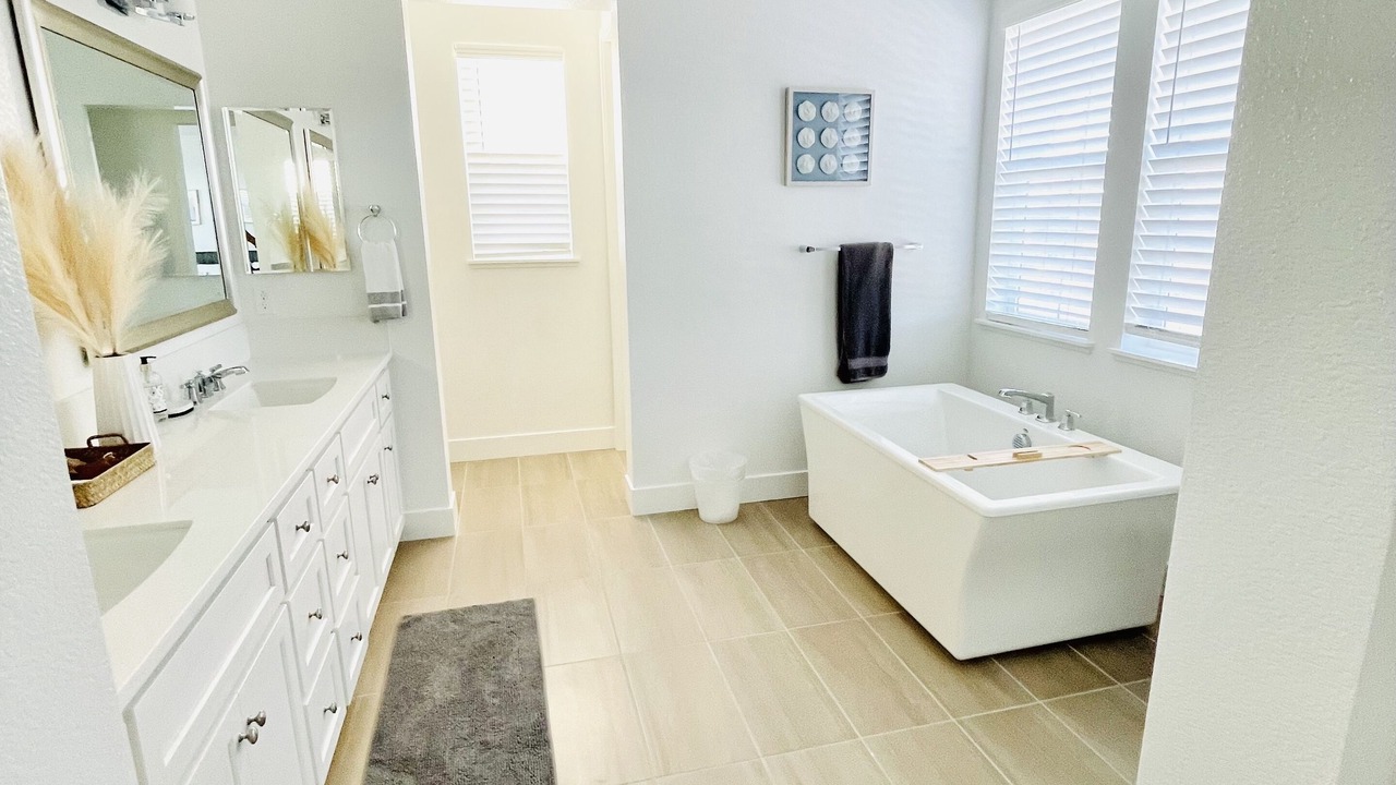 Photo of Bathroom in Marina