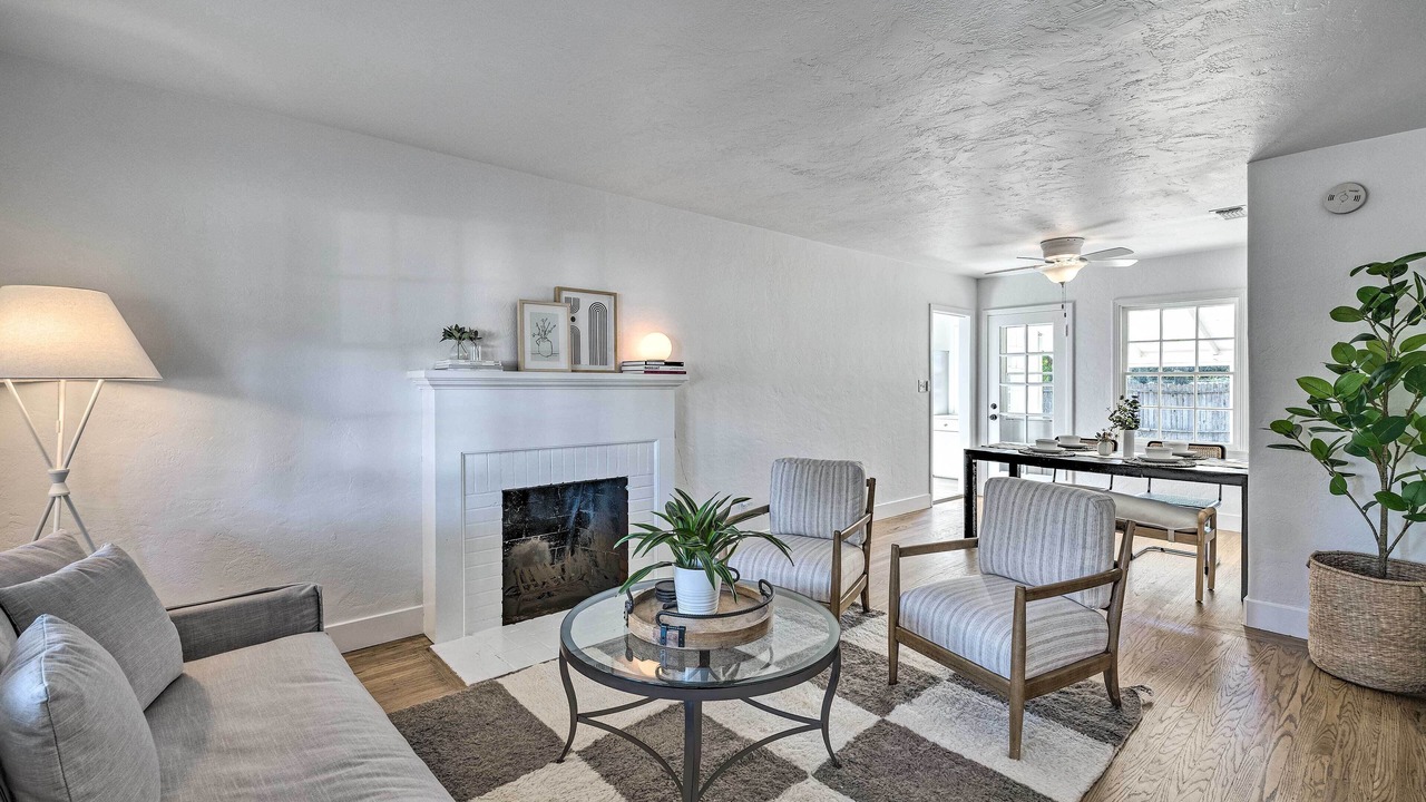 Photo of Livingroom in West Sacramento