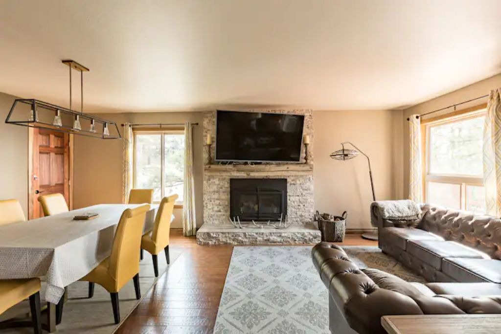 Photo of Livingroom in Tahoe Village
