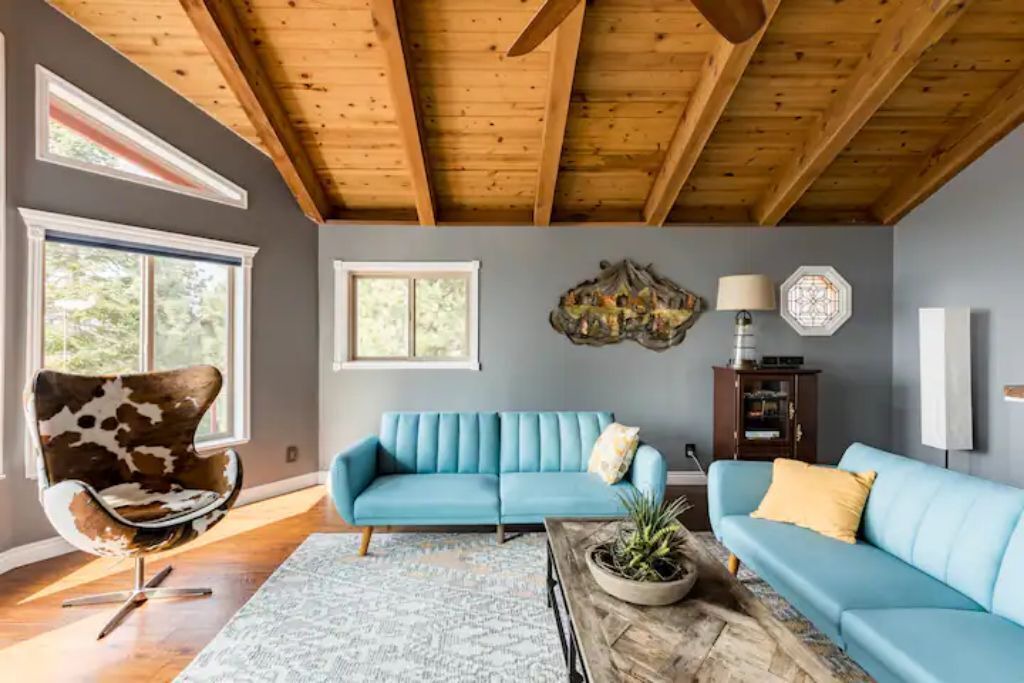 Photo of Livingroom in Tahoe Village