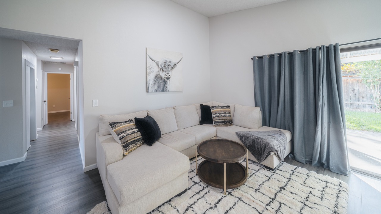 Photo of Livingroom in Merced
