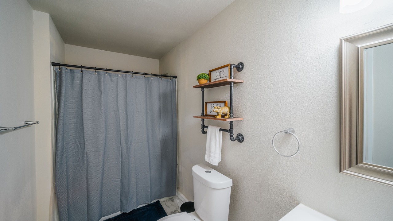 Photo of Bathroom in Merced
