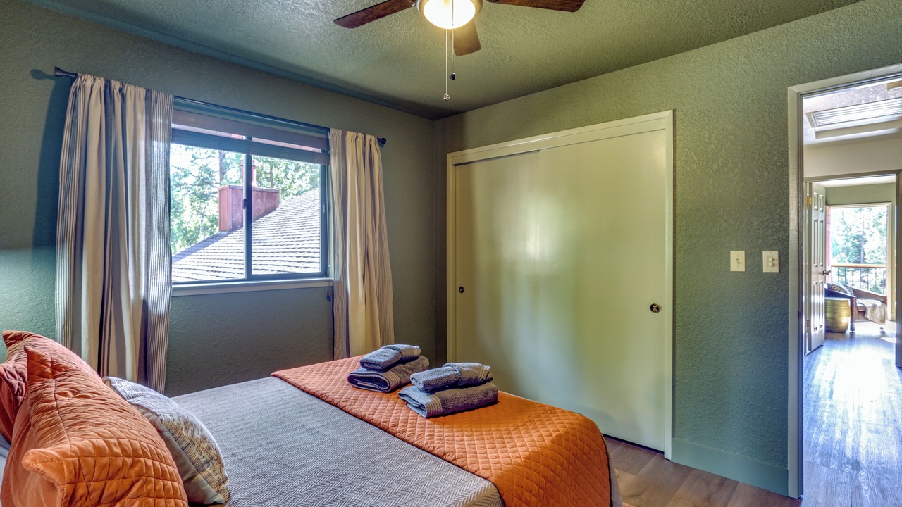 Photo of Bedroom in North Fork