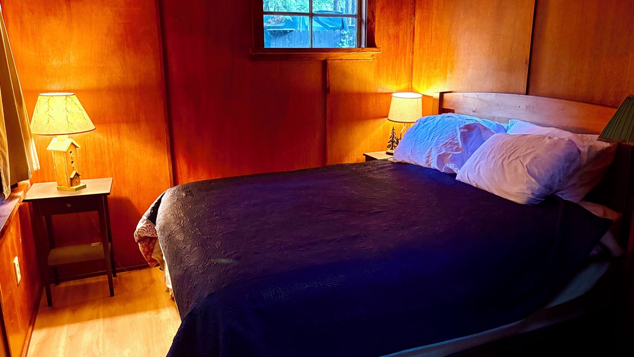 Photo of Bedroom in Loma Mar