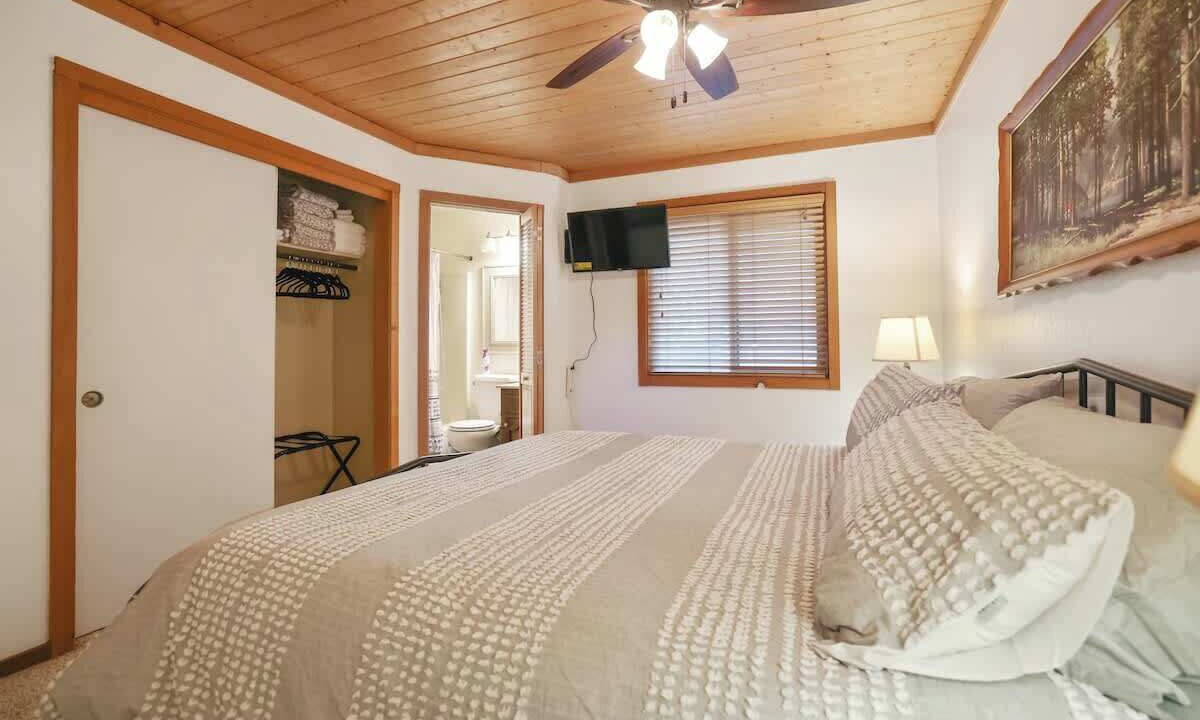 Photo of Bathroom in Shaver Lake