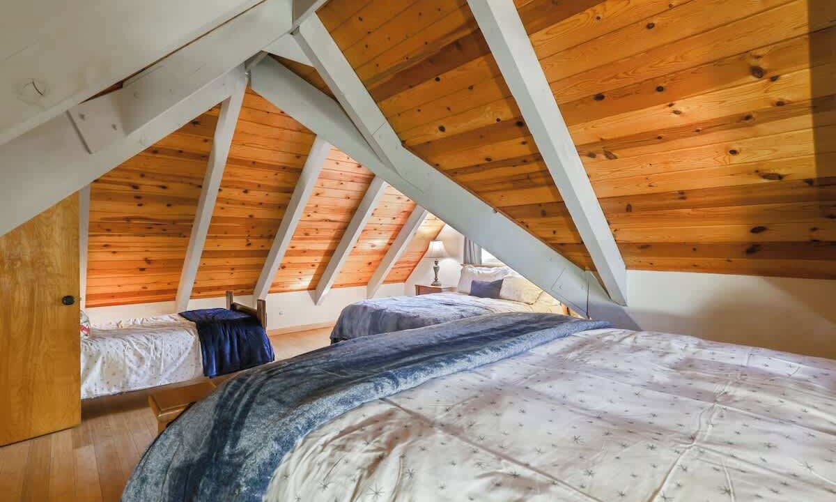 Photo of Bedroom in Sierra Cedars