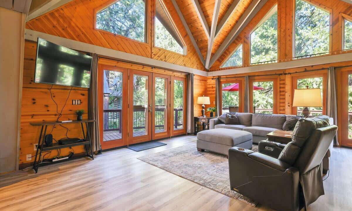 Photo of Livingroom in Sierra Cedars