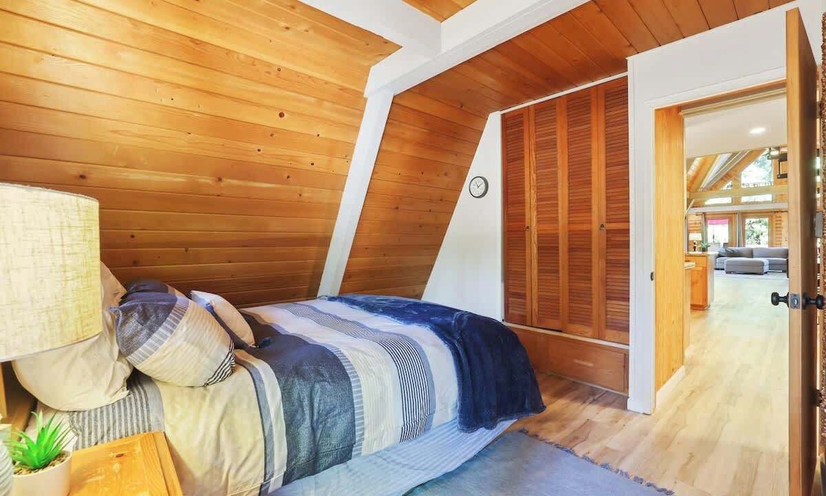 Photo of Bedroom in Sierra Cedars