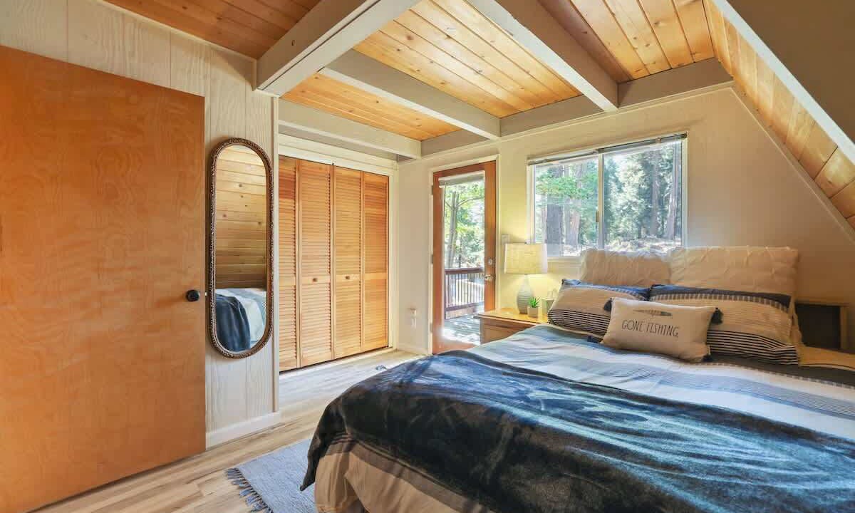 Photo of Bedroom in Sierra Cedars