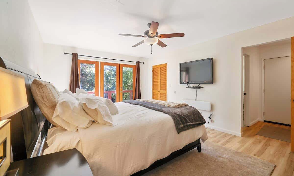 Photo of Bedroom in Sierra Cedars
