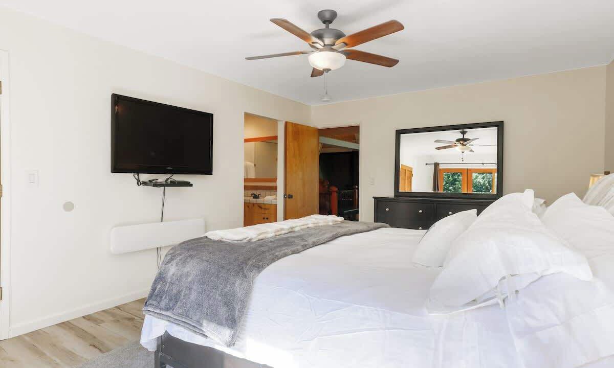 Photo of Bedroom in Sierra Cedars