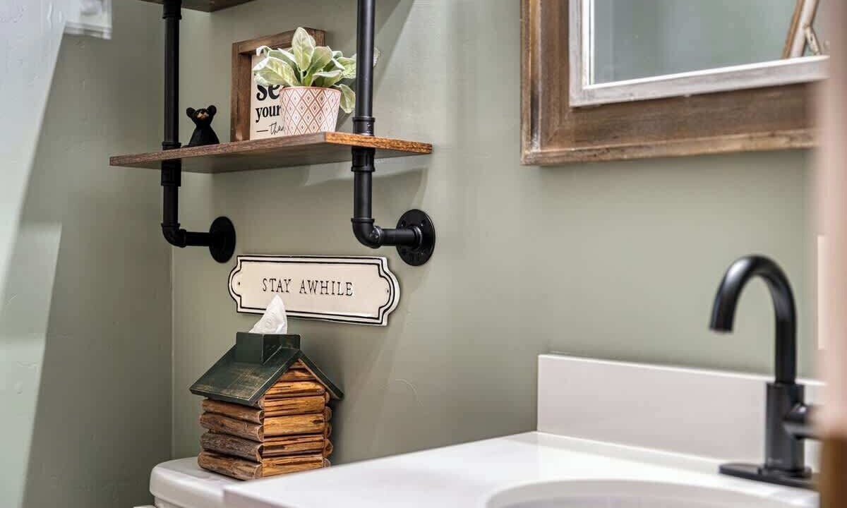Photo of Bathroom in Sierra Cedars
