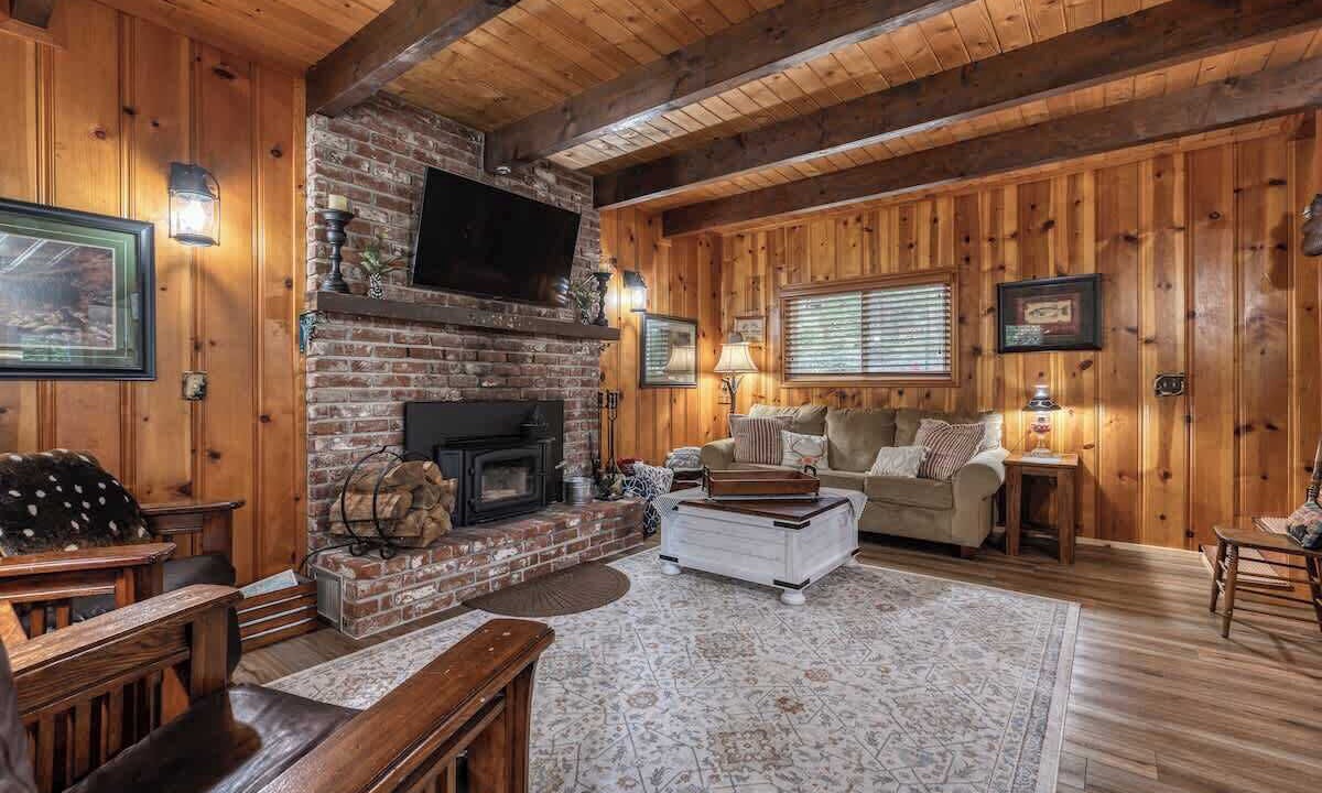 Photo of Livingroom in Sierra Cedars