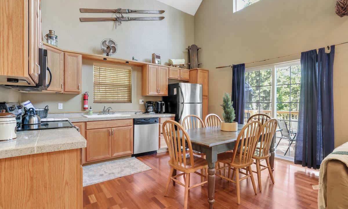 Photo of Kitchen in Sierra Cedars