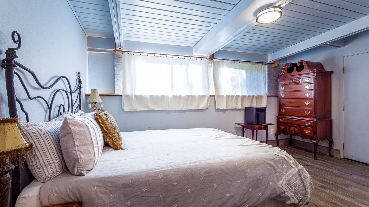Photo of Bedroom in Three Rivers