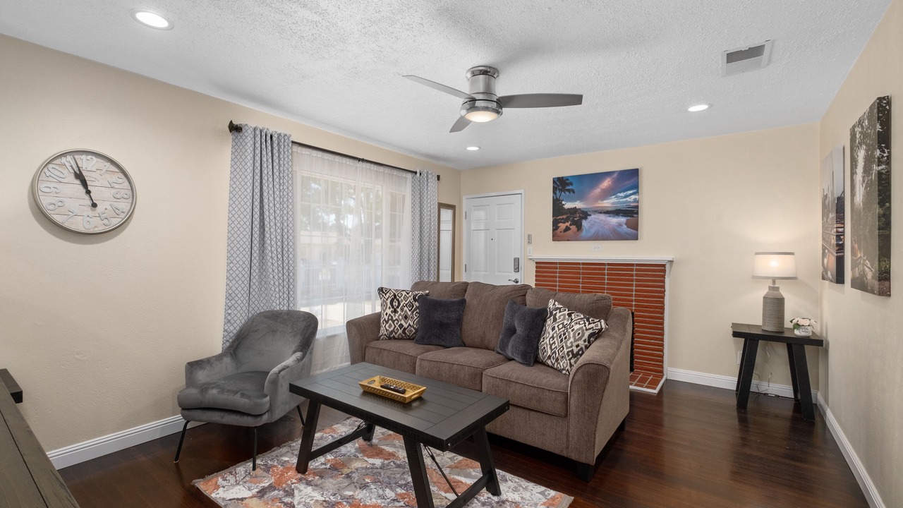 Photo of Livingroom in Raisin