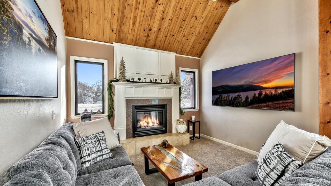 Photo of Livingroom in South Lake Tahoe