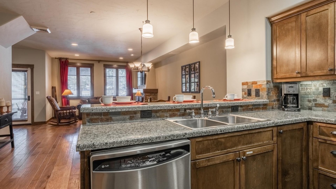 Photo of Kitchen in Woodwinds