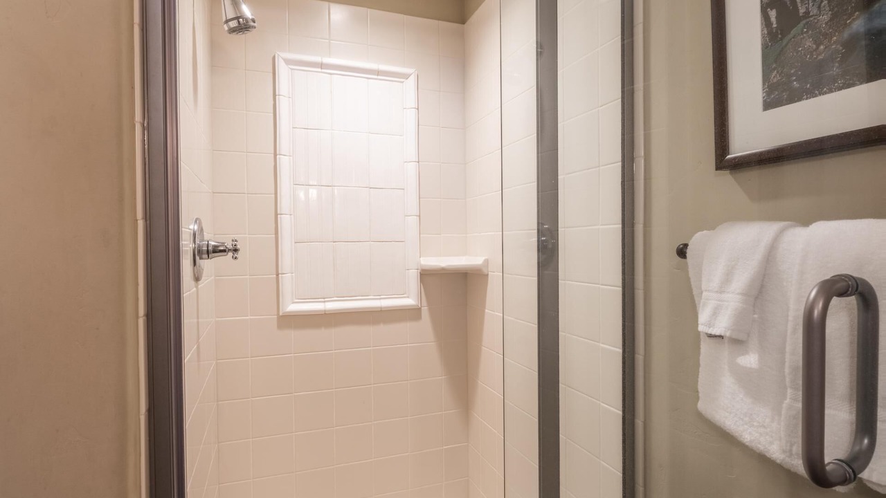 Photo of Bathroom in Woodwinds