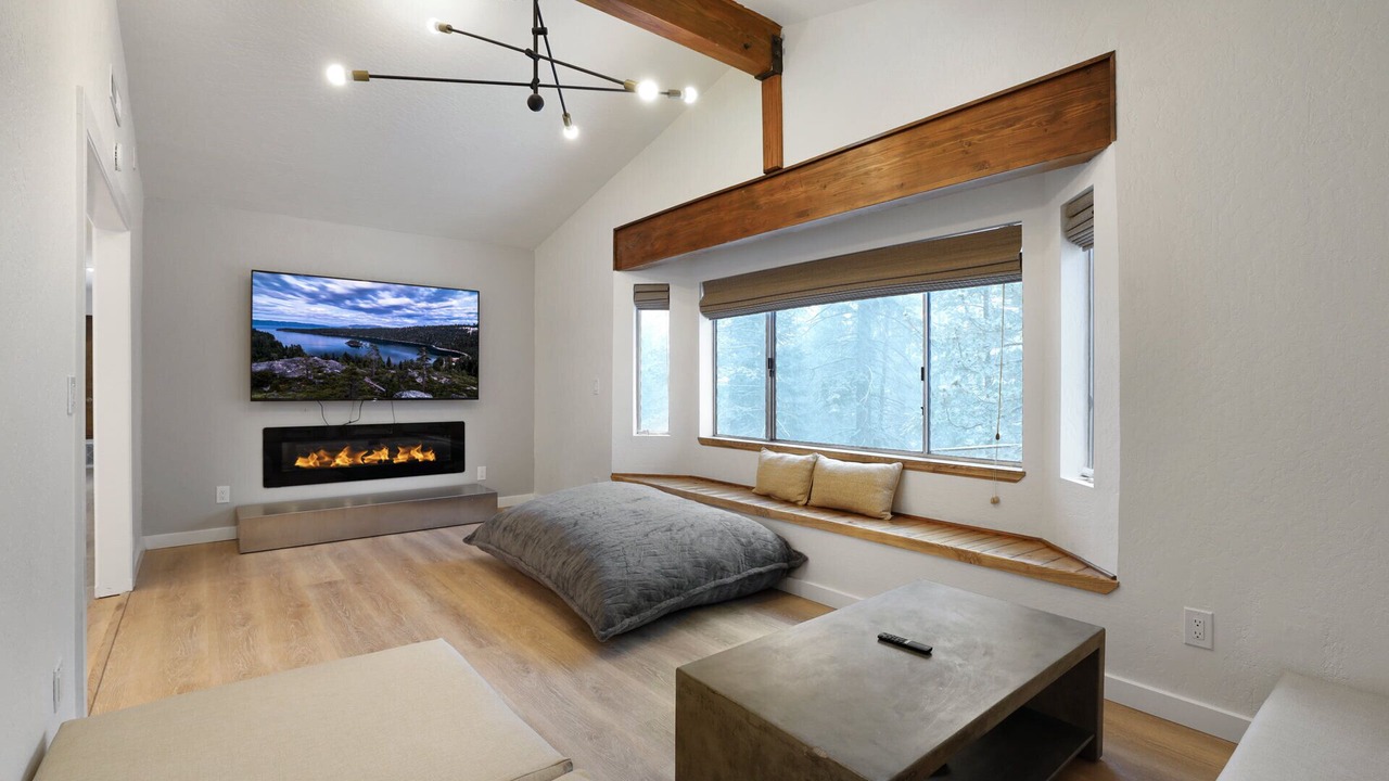 Photo of Bedroom in Country Club Estates