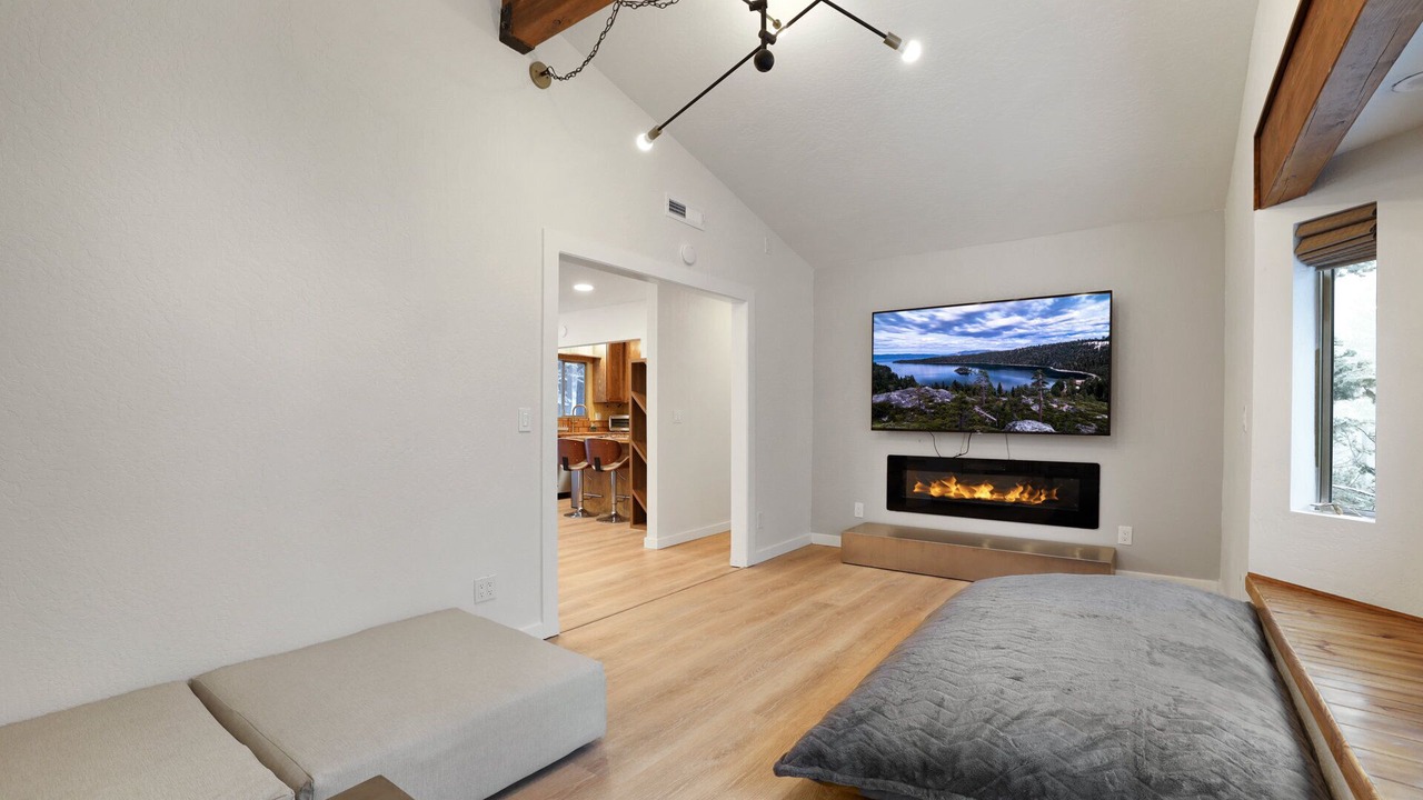 Photo of Livingroom in Country Club Estates