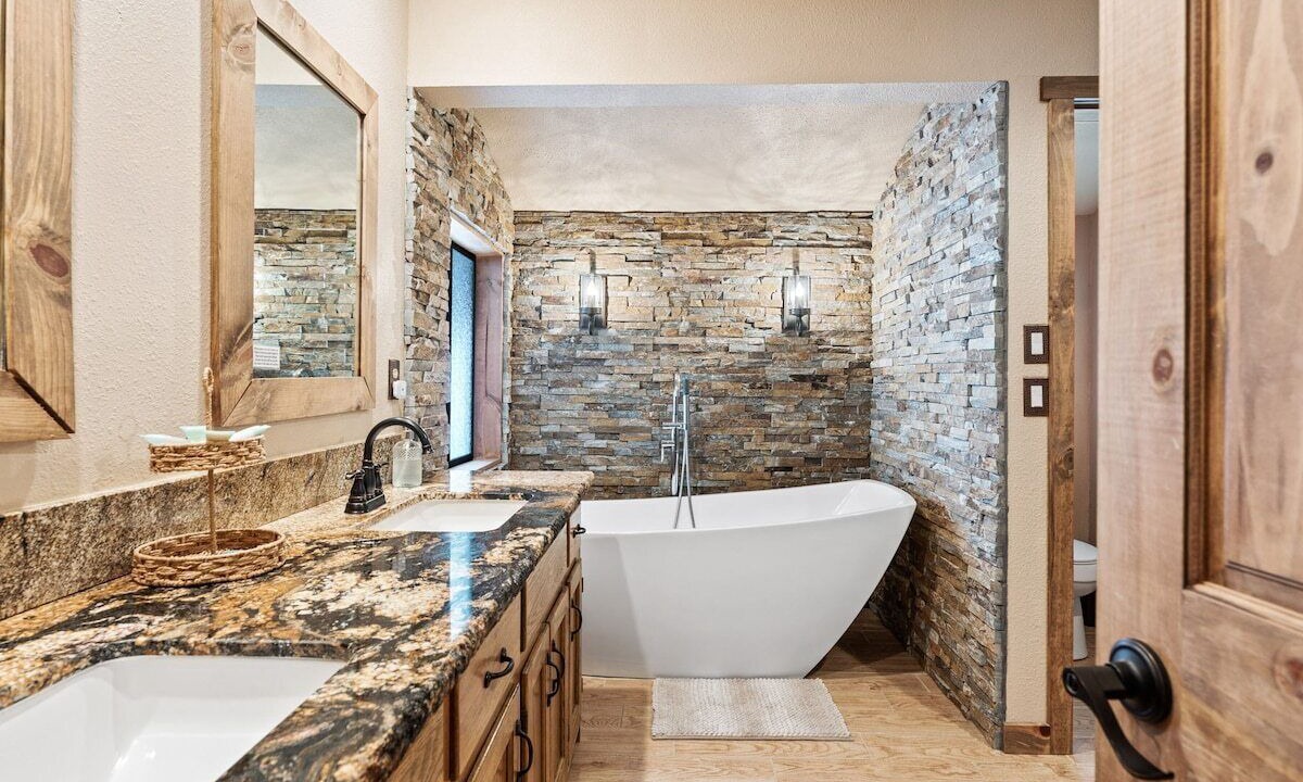 Photo of Bathroom in Shaver Lake