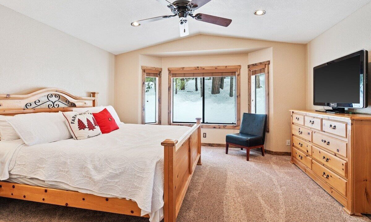 Photo of Bedroom in Shaver Lake
