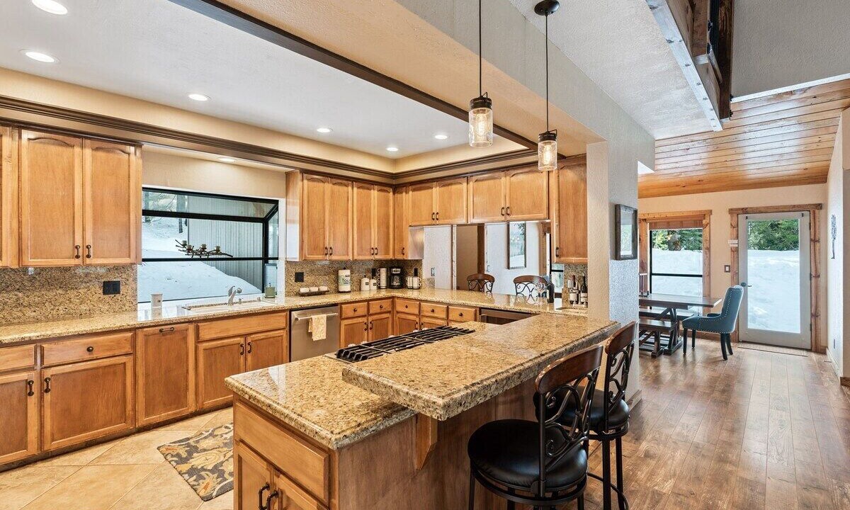 Photo of Kitchen in Shaver Lake