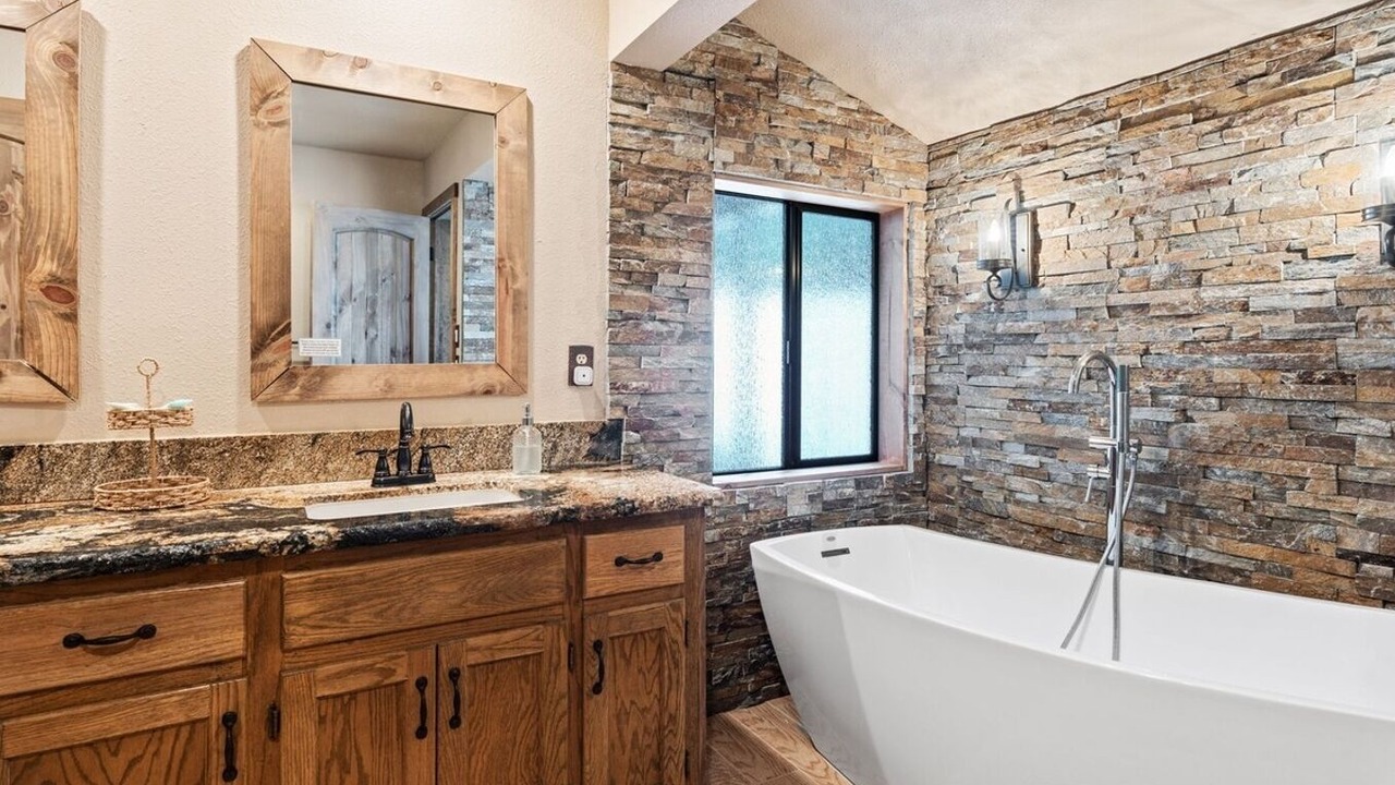 Photo of Bathroom in Shaver Lake