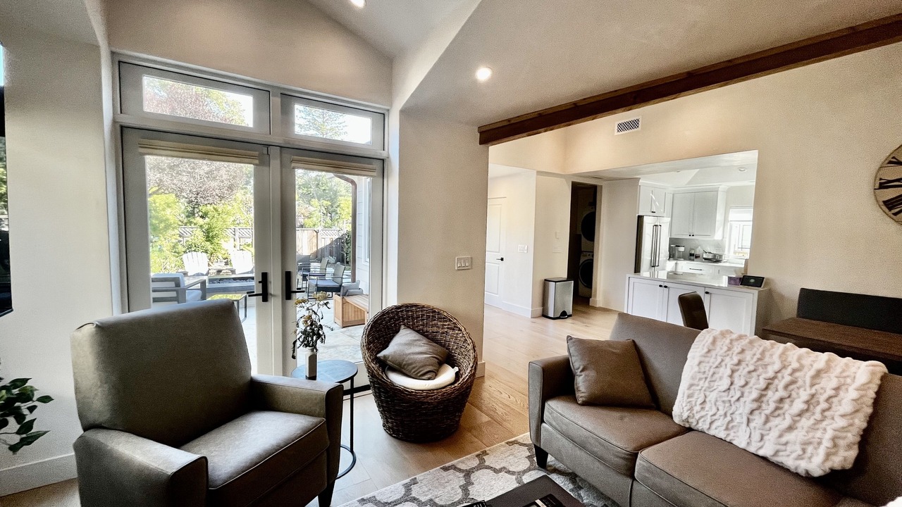 Photo of Livingroom in Northwest Carmel