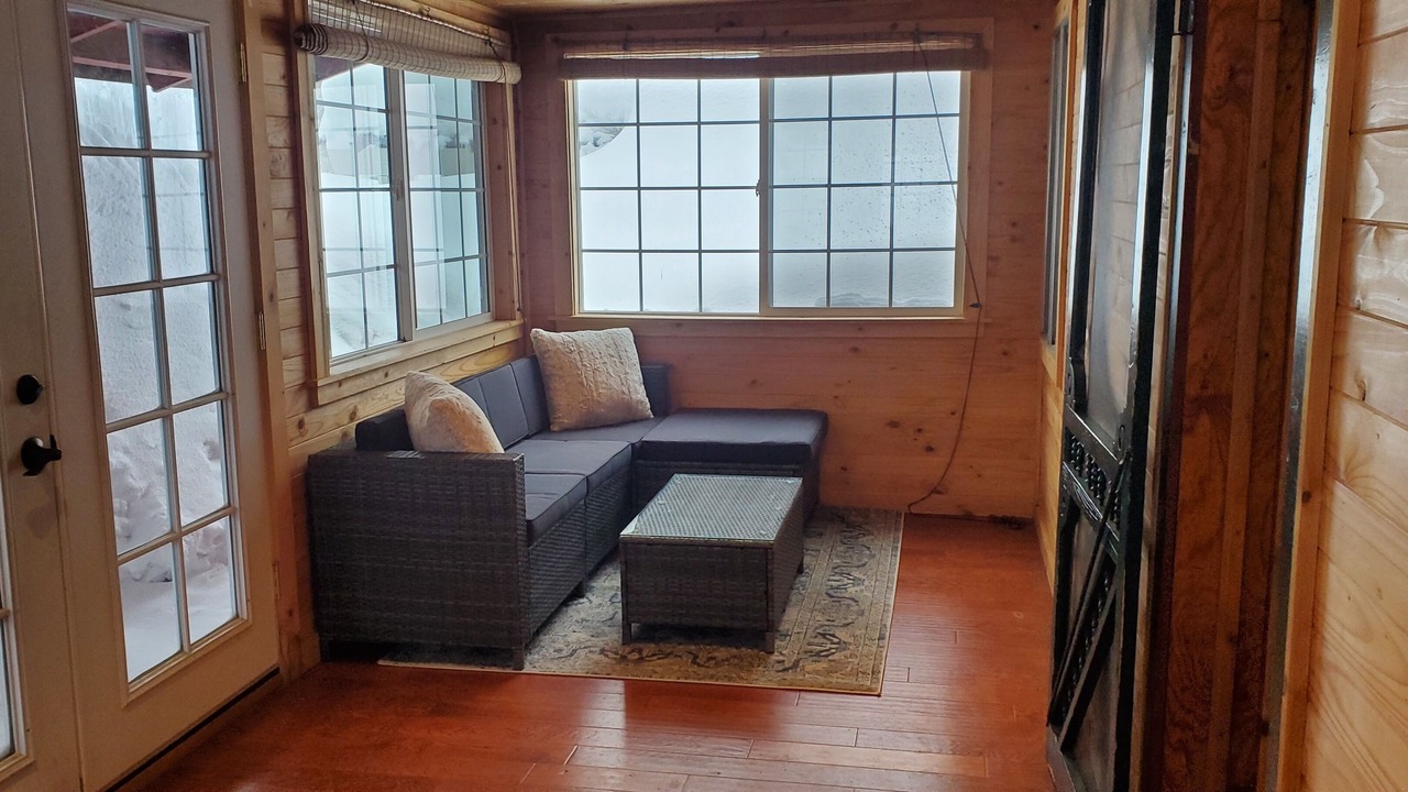 Photo of Bedroom in Lakeside Park