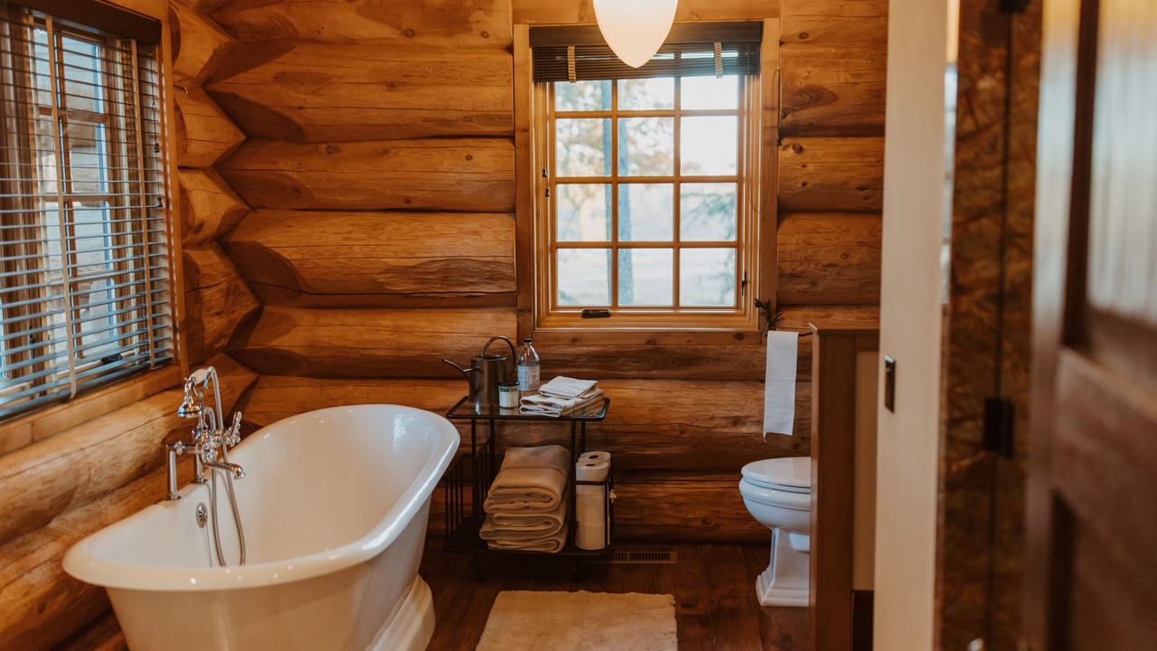 Photo of Bathroom in Kingsburg