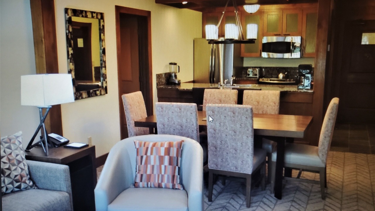 Photo of Livingroom in Deer Creek