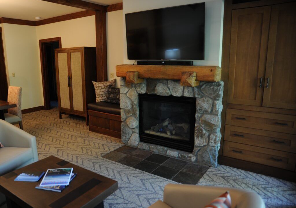 Photo of Livingroom in Deer Creek