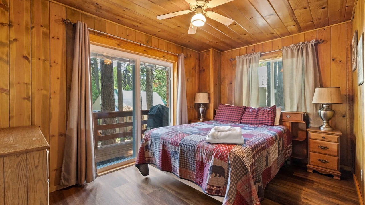 Photo of Bedroom in Strawberry