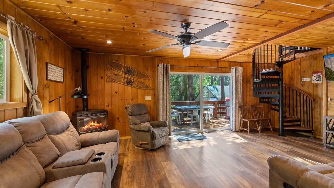 Photo of Livingroom in Strawberry