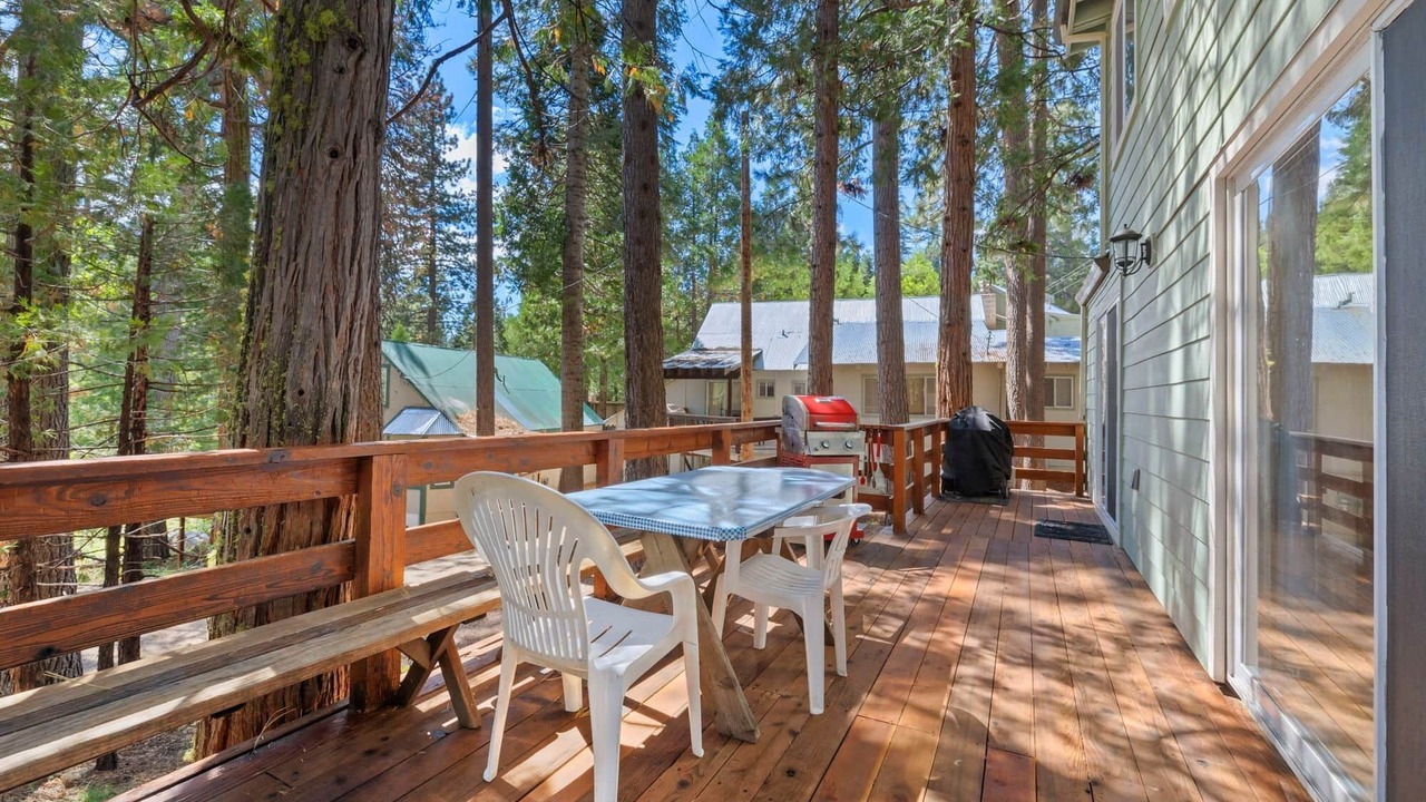 Photo of Outdoor in Strawberry