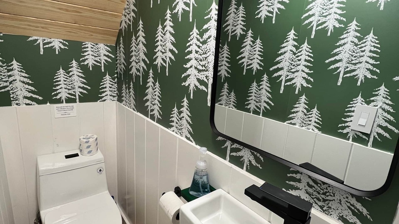 Photo of Bathroom in Strawberry