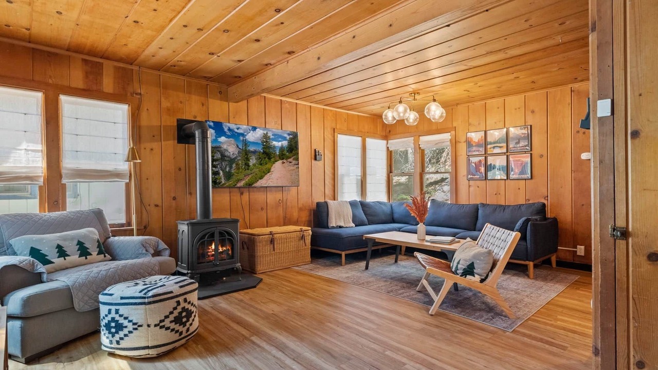 Photo of Livingroom in Strawberry