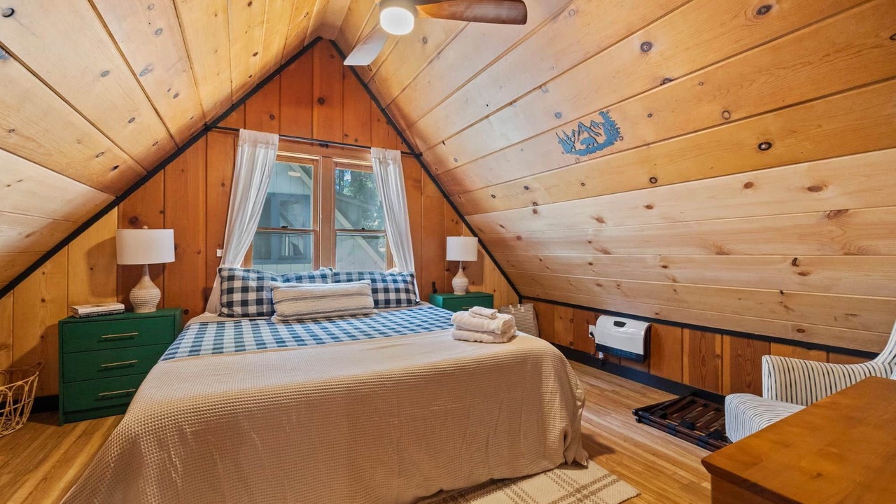 Photo of Bedroom in Strawberry