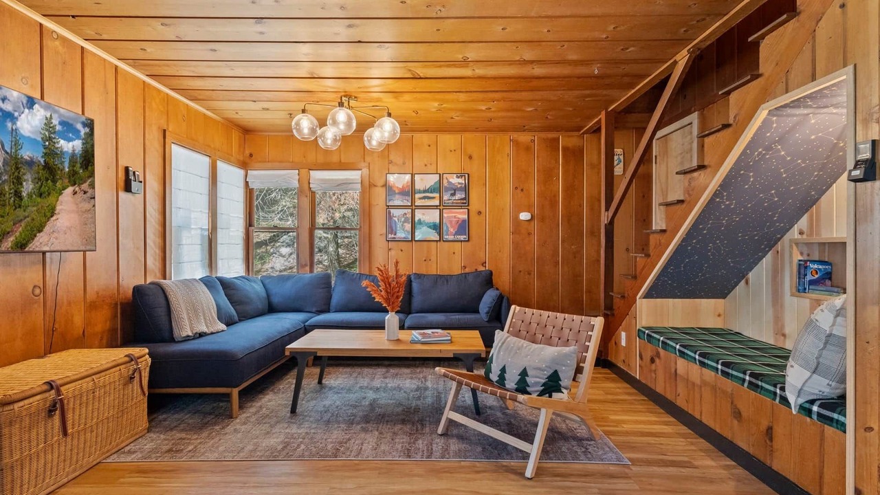 Photo of Livingroom in Strawberry