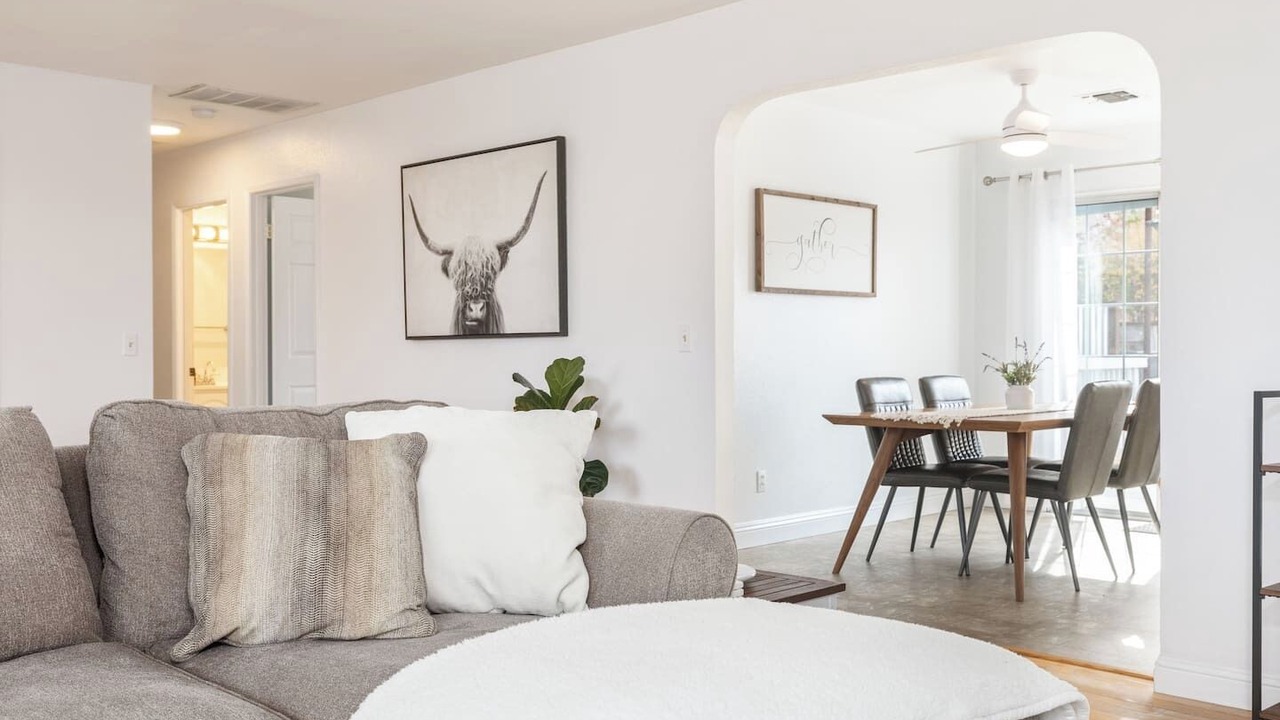 Photo of Livingroom in Templeton