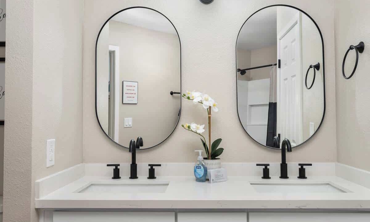 Photo of Bathroom in Townsite