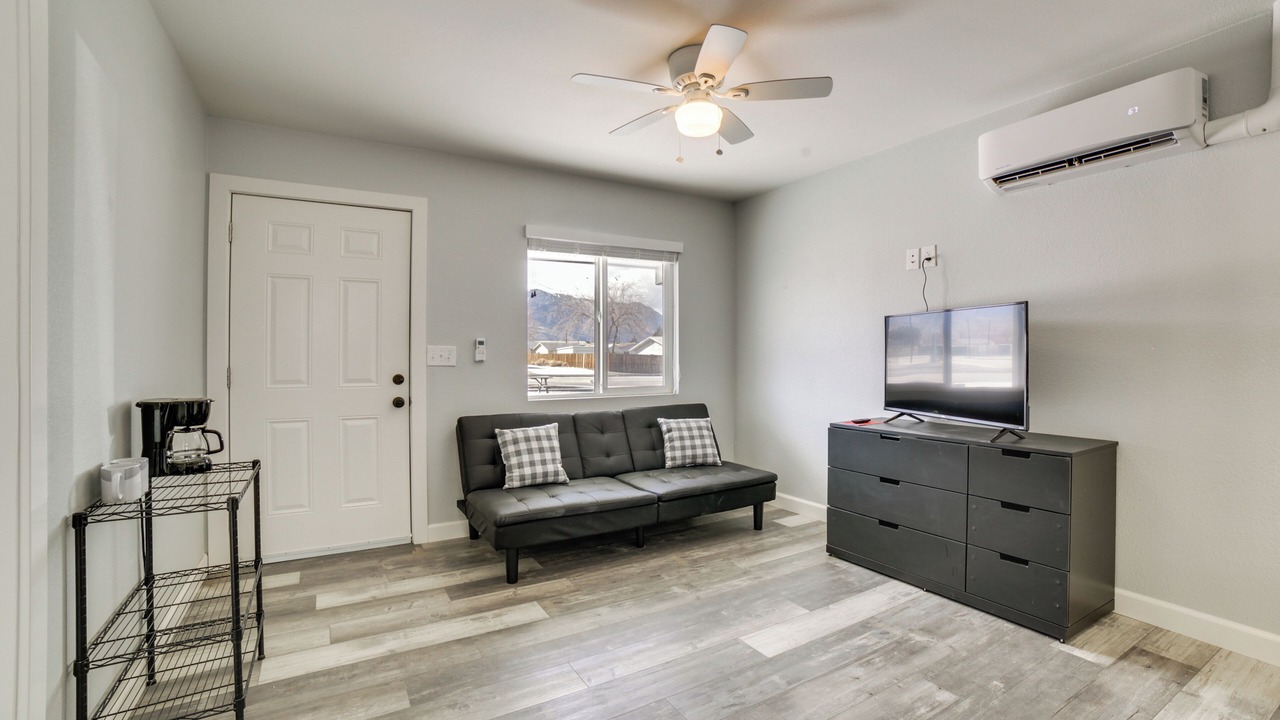 Photo of Livingroom in Hawthorne